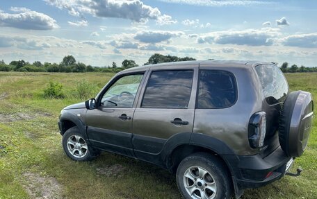 Chevrolet Niva I рестайлинг, 2011 год, 230 000 рублей, 15 фотография