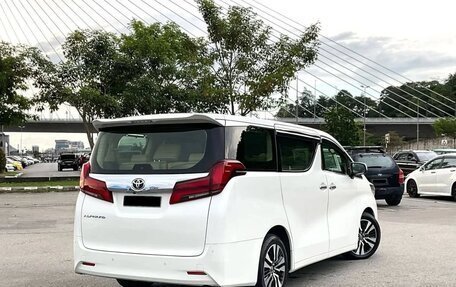 Toyota Alphard III, 2021 год, 3 350 000 рублей, 2 фотография