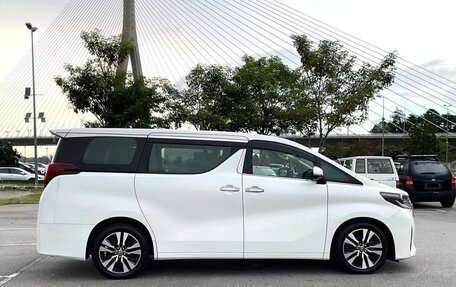 Toyota Alphard III, 2021 год, 3 350 000 рублей, 5 фотография