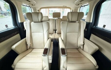 Toyota Alphard III, 2021 год, 3 350 000 рублей, 8 фотография
