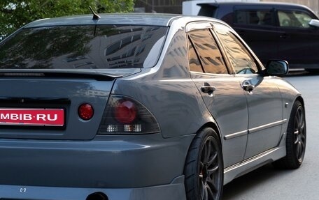 Toyota Altezza, 2001 год, 1 900 000 рублей, 6 фотография