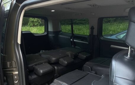 Peugeot Traveller I, 2018 год, 2 500 000 рублей, 7 фотография