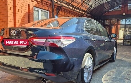 Toyota Camry, 2020 год, 3 000 000 рублей, 5 фотография