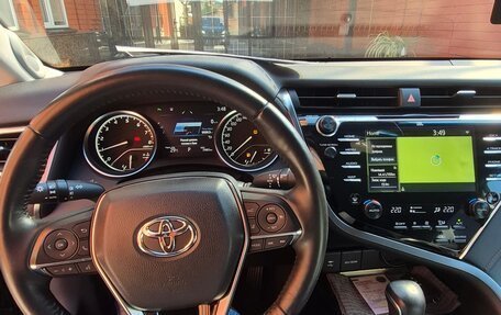 Toyota Camry, 2020 год, 3 000 000 рублей, 16 фотография