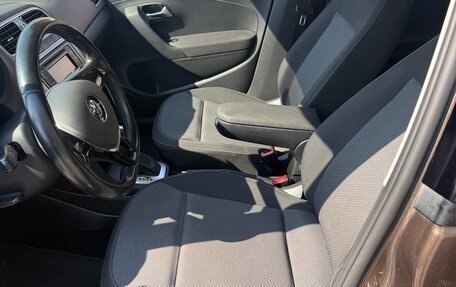 Volkswagen Polo VI (EU Market), 2015 год, 1 100 000 рублей, 10 фотография