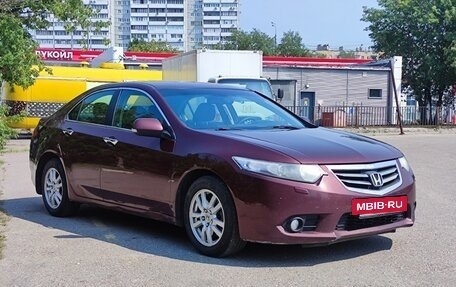 Honda Accord VIII рестайлинг, 2011 год, 900 000 рублей, 3 фотография