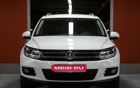 Volkswagen Tiguan I, 2015 год, 1 298 000 рублей, 2 фотография
