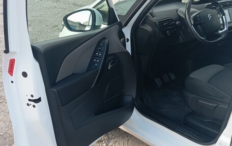 Citroen C4 Picasso II рестайлинг, 2017 год, 1 600 000 рублей, 7 фотография