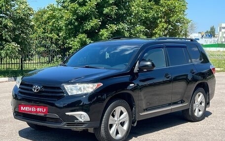 Toyota Highlander III, 2012 год, 1 850 000 рублей, 8 фотография