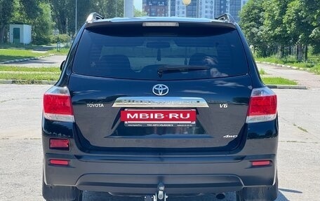 Toyota Highlander III, 2012 год, 1 850 000 рублей, 6 фотография