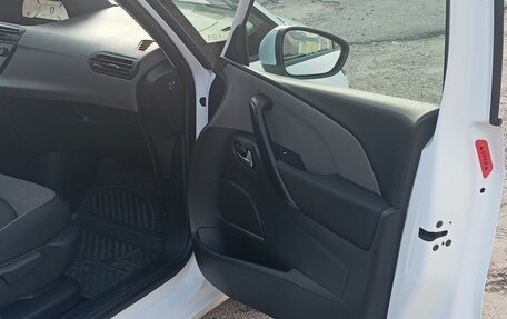 Citroen C4 Picasso II рестайлинг, 2017 год, 1 600 000 рублей, 9 фотография