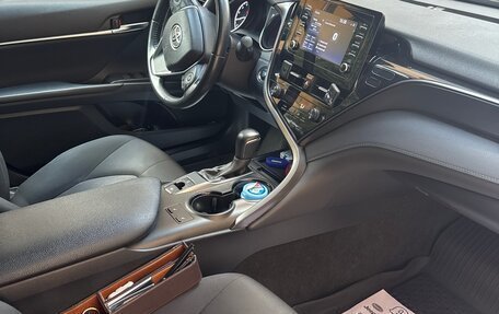 Toyota Camry, 2021 год, 2 300 000 рублей, 7 фотография