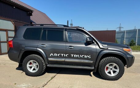 Toyota Land Cruiser 200, 2014 год, 7 000 000 рублей, 3 фотография