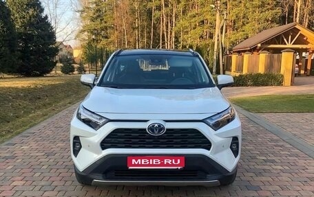 Toyota RAV4, 2022 год, 2 700 000 рублей, 1 фотография