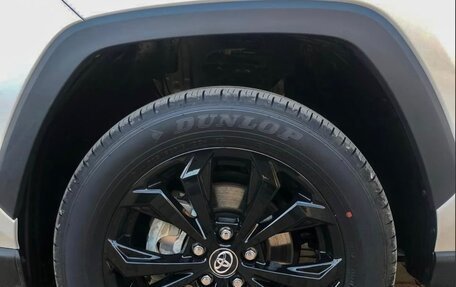 Toyota RAV4, 2022 год, 2 700 000 рублей, 11 фотография