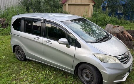 Honda Freed I, 2014 год, 1 400 000 рублей, 2 фотография