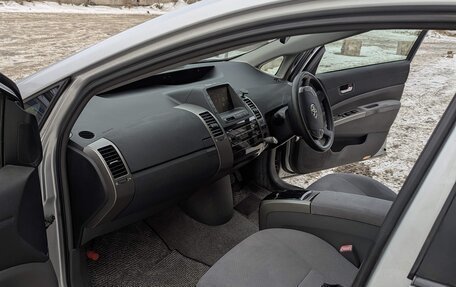 Toyota Prius, 2009 год, 729 000 рублей, 8 фотография