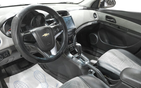 Chevrolet Cruze II, 2011 год, 899 000 рублей, 7 фотография