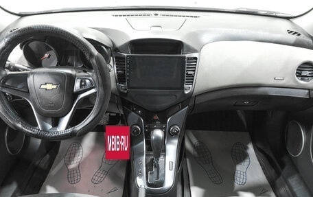 Chevrolet Cruze II, 2011 год, 899 000 рублей, 10 фотография