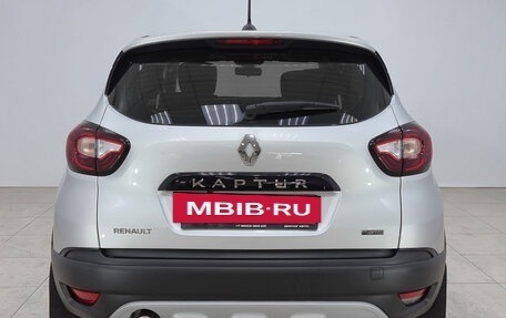 Renault Kaptur I рестайлинг, 2020 год, 1 799 000 рублей, 5 фотография