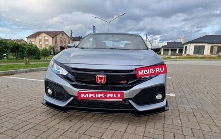 Honda Civic IX, 2018 год, 2 000 000 рублей, 17 фотография