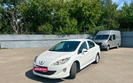 Peugeot 408 I рестайлинг, 2014 год, 600 000 рублей, 4 фотография