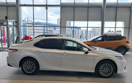 Toyota Camry, 2018 год, 2 247 000 рублей, 5 фотография