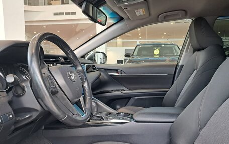 Toyota Camry, 2018 год, 2 247 000 рублей, 20 фотография