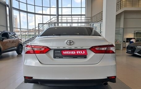 Toyota Camry, 2018 год, 2 247 000 рублей, 7 фотография