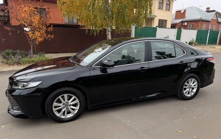 Toyota Camry, 2020 год, 1 950 000 рублей, 7 фотография