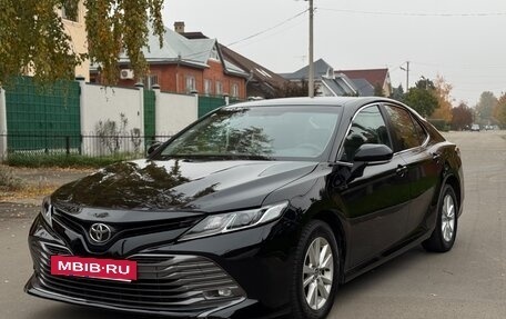 Toyota Camry, 2020 год, 1 950 000 рублей, 8 фотография
