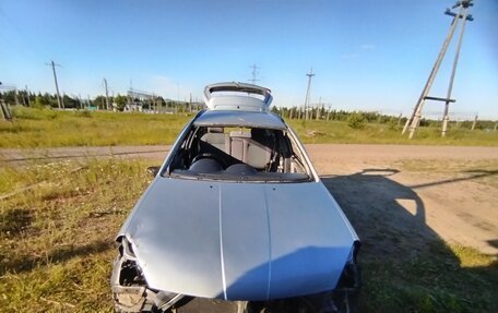 Nissan Wingroad III, 2002 год, 250 000 рублей, 12 фотография