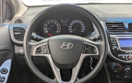 Hyundai Solaris II рестайлинг, 2011 год, 870 000 рублей, 14 фотография