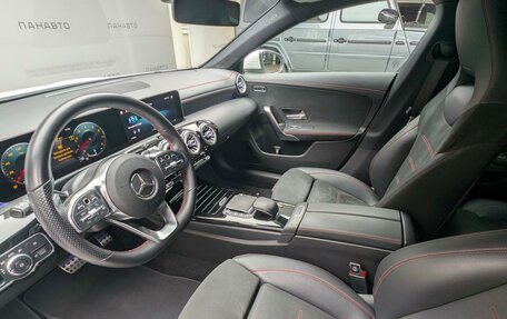 Mercedes-Benz CLA, 2019 год, 2 795 000 рублей, 11 фотография