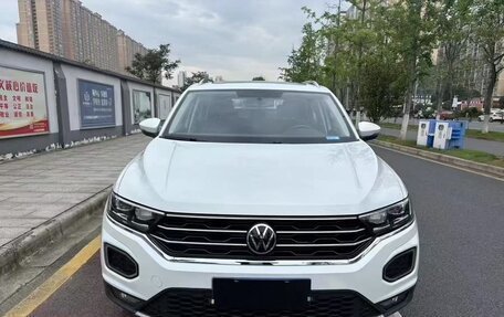 Volkswagen T-Roc I, 2021 год, 1 450 000 рублей, 2 фотография