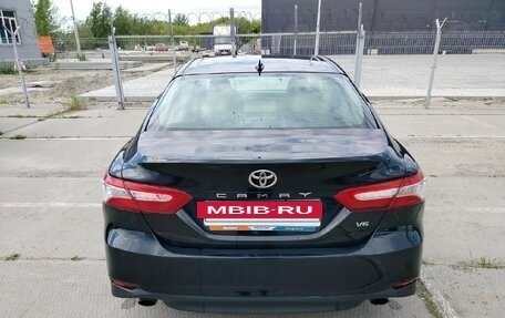 Toyota Camry, 2018 год, 2 741 000 рублей, 7 фотография