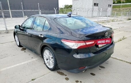 Toyota Camry, 2018 год, 2 741 000 рублей, 4 фотография