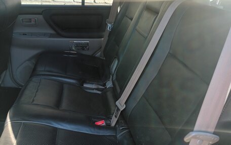 Toyota Land Cruiser 100 рестайлинг 2, 2007 год, 2 950 000 рублей, 13 фотография