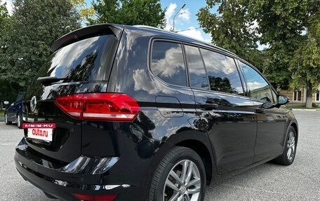 Volkswagen Touran III, 2018 год, 2 430 000 рублей, 11 фотография