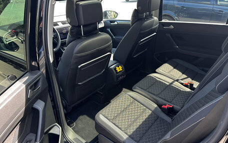 Volkswagen Touran III, 2018 год, 2 430 000 рублей, 16 фотография