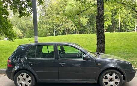 Volkswagen Golf IV, 2001 год, 300 000 рублей, 2 фотография