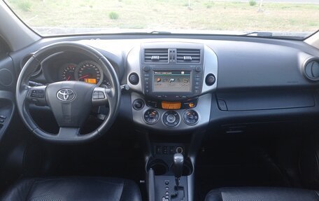 Toyota RAV4, 2011 год, 1 650 000 рублей, 4 фотография