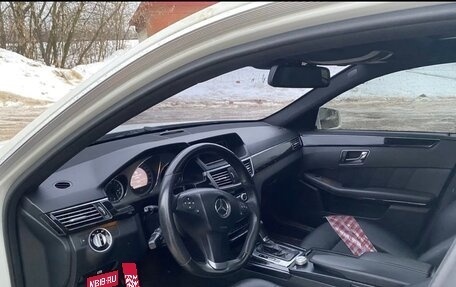 Mercedes-Benz E-Класс, 2011 год, 1 350 000 рублей, 1 фотография