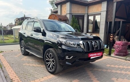 Toyota Land Cruiser Prado 150 рестайлинг 2, 2018 год, 5 200 000 рублей, 8 фотография