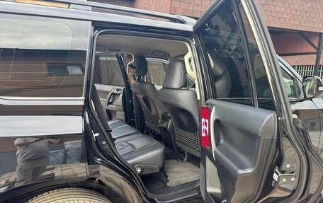 Toyota Land Cruiser Prado 150 рестайлинг 2, 2018 год, 5 200 000 рублей, 12 фотография