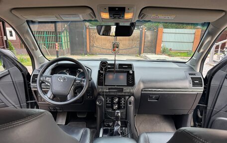 Toyota Land Cruiser Prado 150 рестайлинг 2, 2018 год, 5 200 000 рублей, 15 фотография