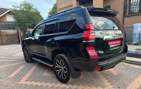 Toyota Land Cruiser Prado 150 рестайлинг 2, 2018 год, 5 200 000 рублей, 4 фотография