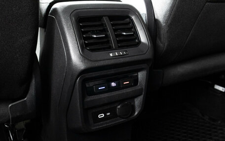 Volkswagen Tiguan II, 2021 год, 2 747 900 рублей, 21 фотография