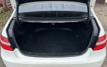 Mercedes-Benz E-Класс, 2011 год, 1 350 000 рублей, 8 фотография
