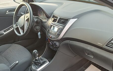 Hyundai Solaris II рестайлинг, 2015 год, 909 000 рублей, 26 фотография